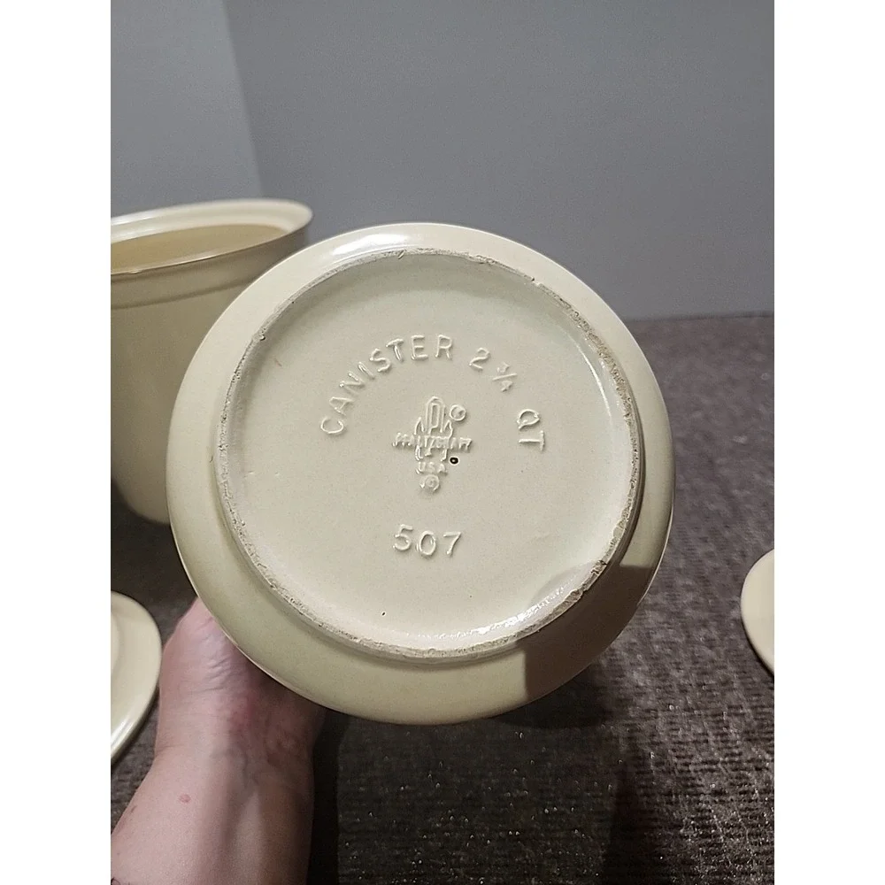 Pfaltzgraff stoneware canister‎ With Lid  507 & 506
